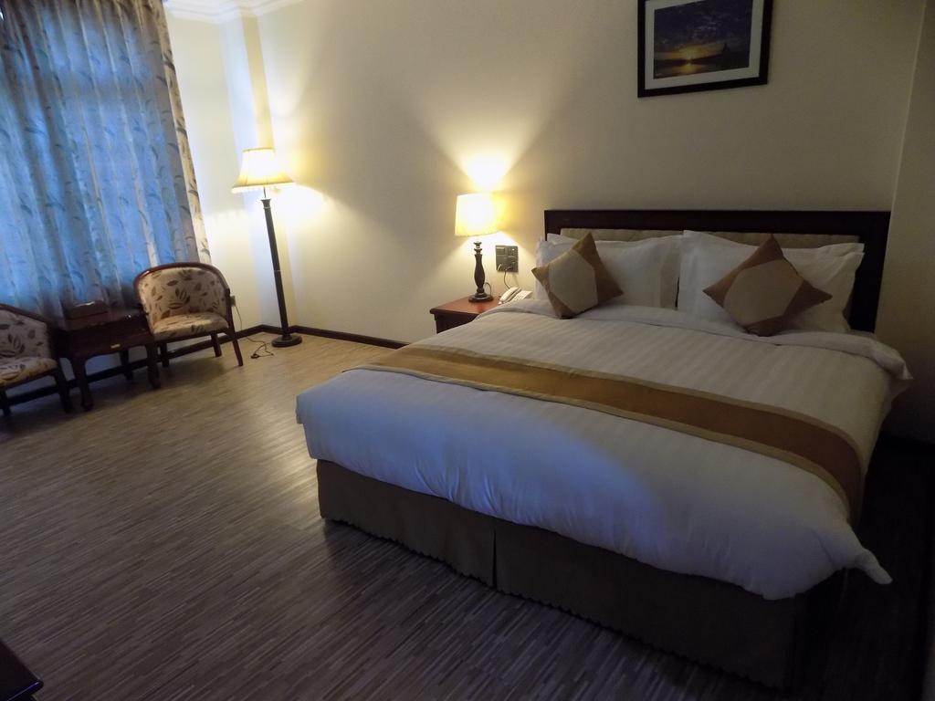 วิกทอเรีย พาเลซ โฮเทล Hotel มัณฑะเลย์ ภายนอก รูปภาพ